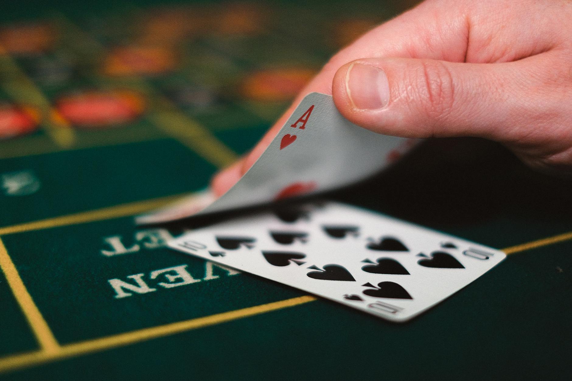 Bảng phụ baccarat gồm Big Eye Boy Small Road và Cockroach Pig
